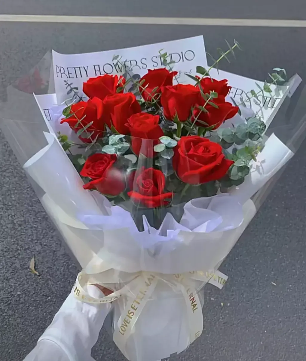 10 Roses Valentine's Day Bouquet
